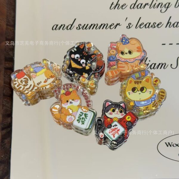 Wholesale Embossed cartoon lucky cat acrylic beads
