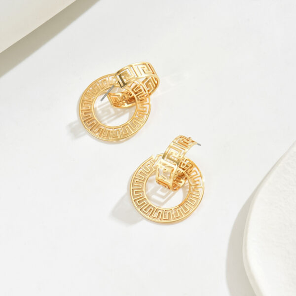 Wholesale Golden hollow geometric pattern circle earrings