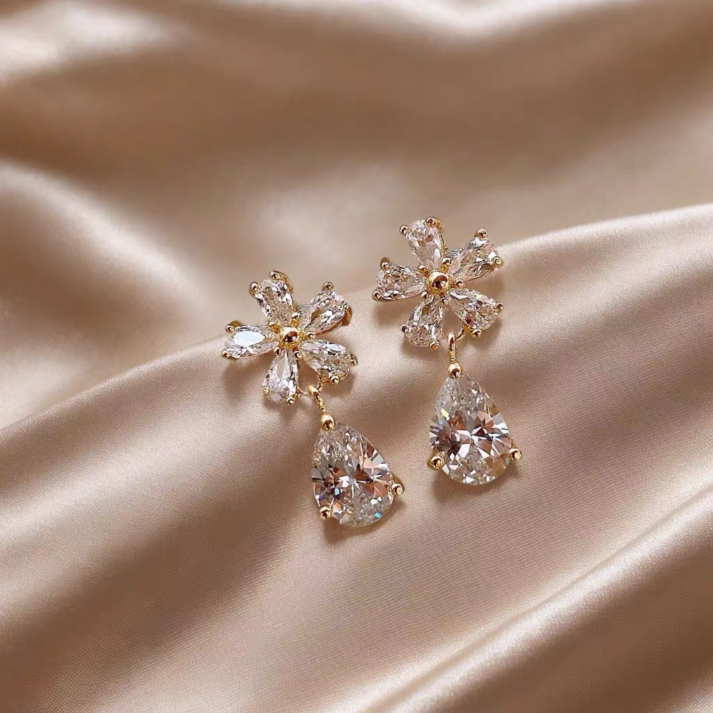 Wholesale Water oplet crystal flower earrings