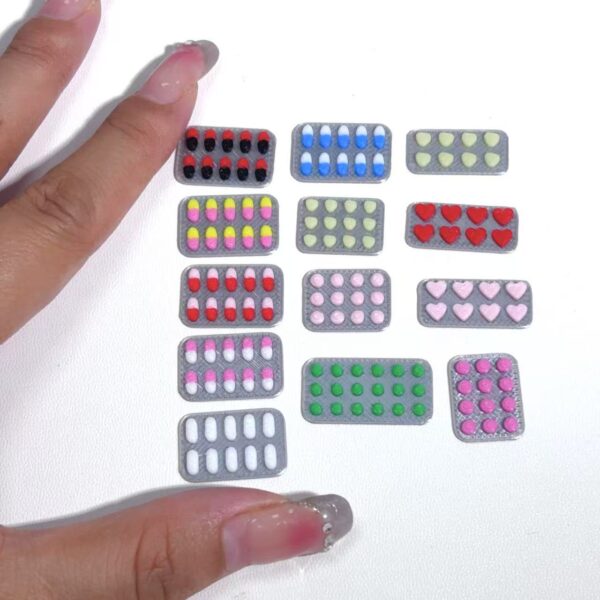 Wholesale Miniature Mini Pocket Pill Model Toy Doll House