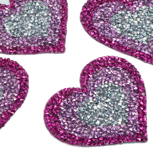O1CN01uirf4N2L65czt5fOT_3283529642-0-cib Wholesale Gradient colored heart-shaped rhinestone embroidery DIY Patches