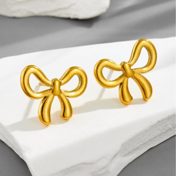 Wholesale Titanium Steel Bow Clavicle Chain Simple choker necklace