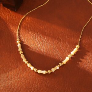 Yibei (presents) shell necklace