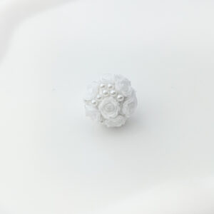 White flower ball (1 piece)