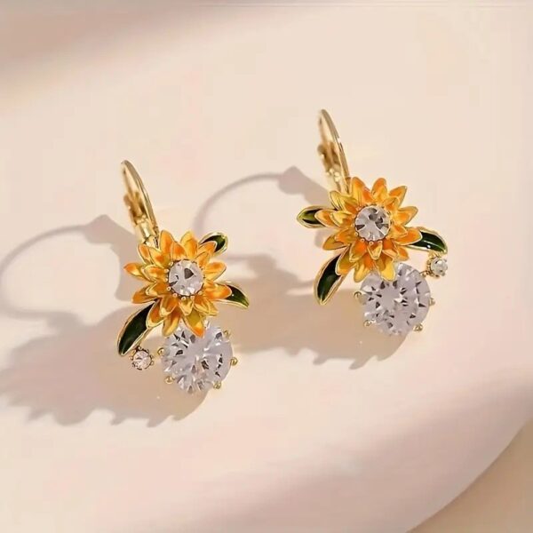 Wholesale Vintage Enamel Inlaid with Floral Earrings Diamonds