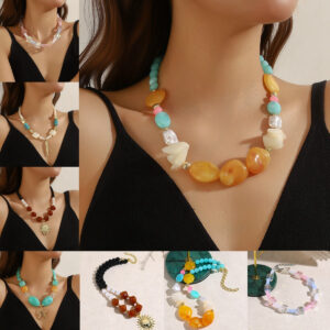Wholesale Bohemian-style acrylic beaded necklace