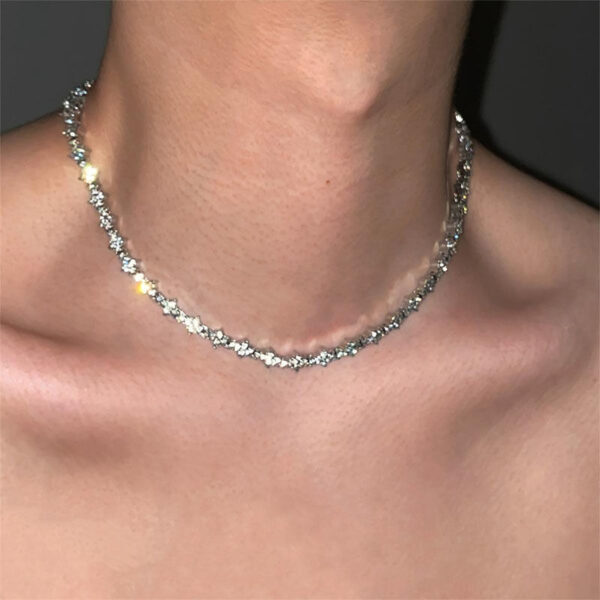 Wholesale Thorn Flower shaped Full Diamond Alloy Collarbone Necklace