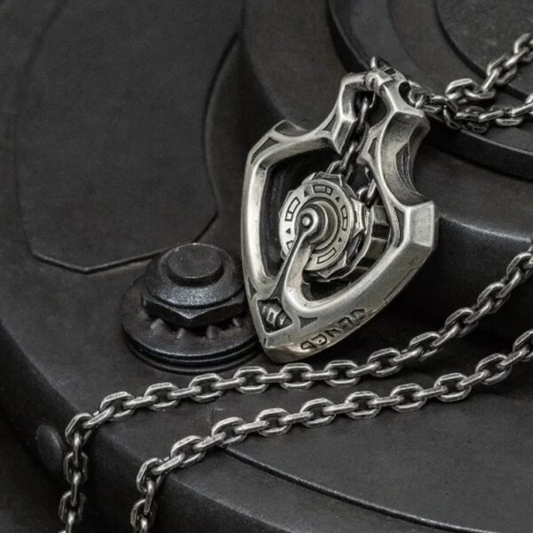 Wholesale Cool mechanical movable pendant necklace