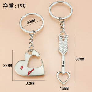 H-137 an arrow through the heart key chain