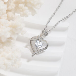 Platinum white diamond necklace