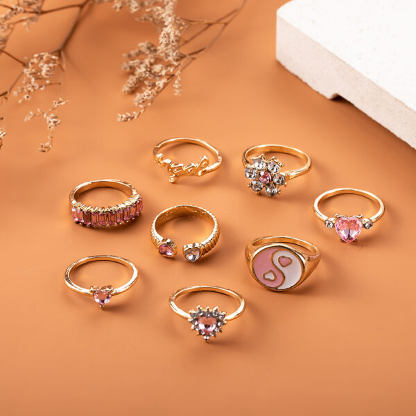 Wholesale Retro Dot Diamond Love Black Gemstone ipping Oil Bagua Piece Set Ring