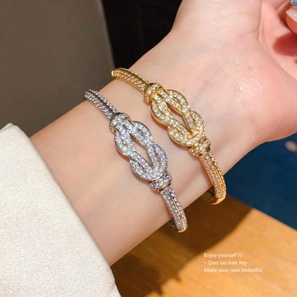 Wholesale Zircon inlaid knot winding buckle bracelet