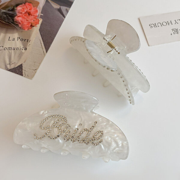 Wholesale Transparent diamond studded letter shark clip