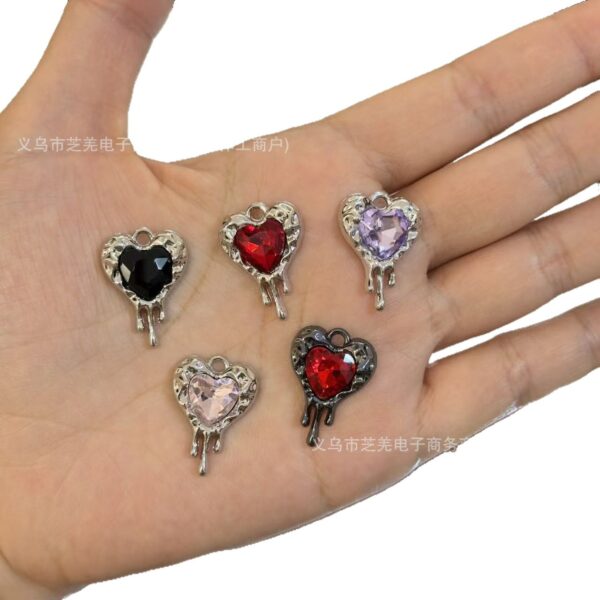 Wholesale High-quality zircon melted heart relief pendant, DIY bag charm, beaded pen, mobile phone chain, hair accessory.