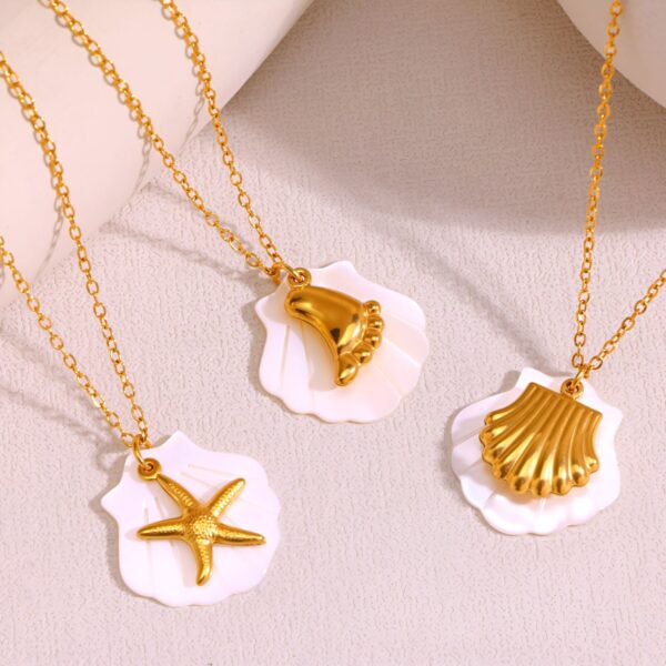 Wholesale White Shell Inlaid Pendant 18K Gold-Plated Stainless Steel Necklace