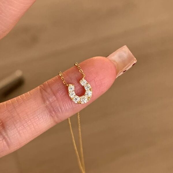 O1CN01wTv8Hh1mGA8EQdziv_2215649434926-0-cib Wholesale U-shaped horseshoe buckle pendant necklace minimalist style