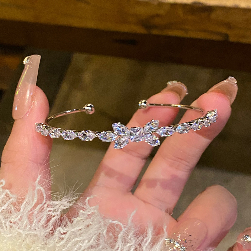 Wholesale Zircon Sparkling Bow Opening Adjustable Bracelet