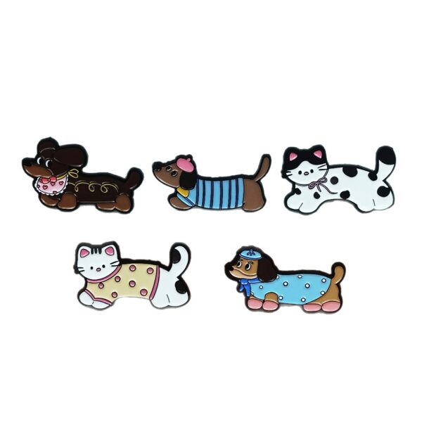 Wholesale Cute and adorable sausage dog cat alloy cartoon brooch