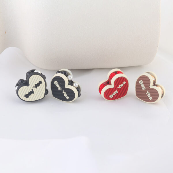 Wholesale 10pcs colored peach heart soft ceramic diamond beads