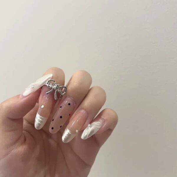 Wholesale Irregular bow hollow mini butterfly diamond ring