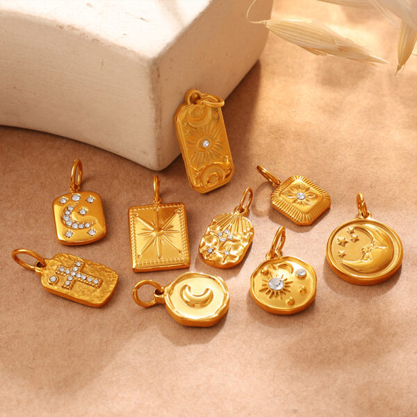 Wholesale Vintage Symbol Multi Style Sun Moon Eye Necklace Pendant Accessories