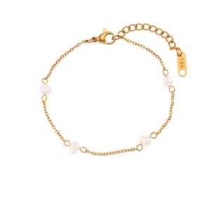 Freshwater pearl bracelet-gold