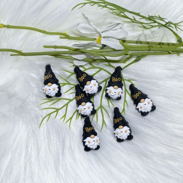 O1CN01xLGvVE2FO3ky1tsiq_2216349148869-0-cib Wholesale 3D dwarf silicone cartoon beads 10pcs/pack