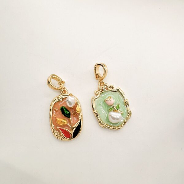 O1CN01xTSWpz1bndCYc13st_2217774803510-0-cib Wholesale 18K Copper Gold Plated Handmade Oil Painting Traditional Enamel Inlaid Natural Pearl Pendant