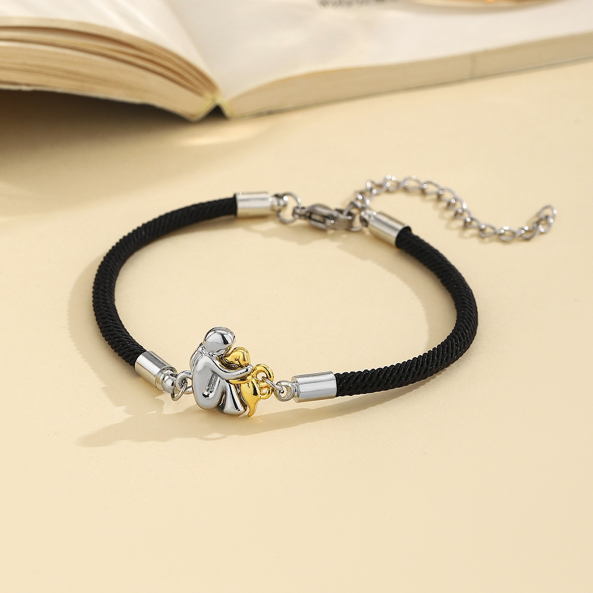 Wholesale Embracing a cute dog weaving a gift bracelet