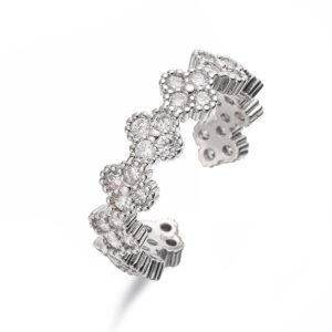 White gold white diamond four leaf clover ring