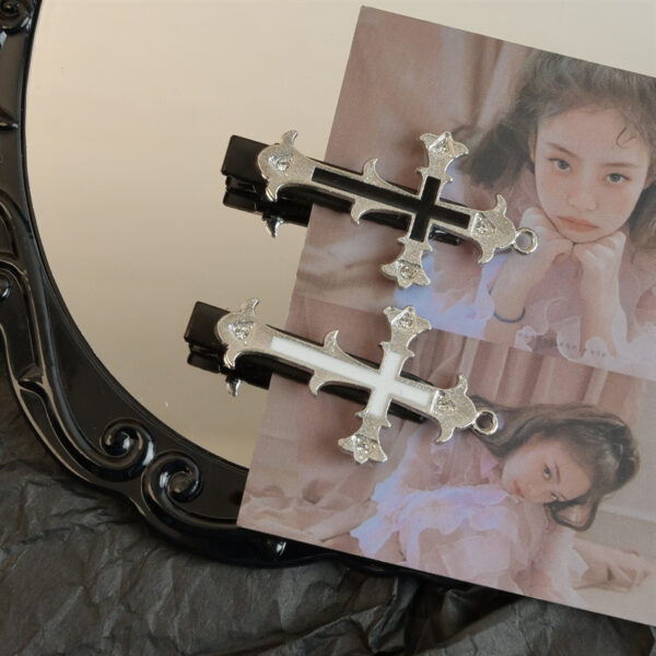 Wholesale Retro Sexy Cross Hairpin Halloween Sweet and Cool Style Hair Clip