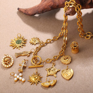 Wholesale Ocean style retro key heart-shaped stainless steel necklace pendant accessories