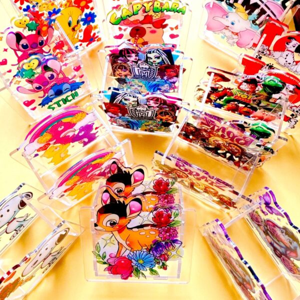 Wholesale 10cm diverse cute cartoon acrylic pen holder