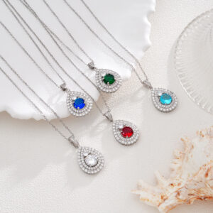 Wholesale Women's Necklace Love Fresh Simple Titanium Steel Clavicle Chain Pendant