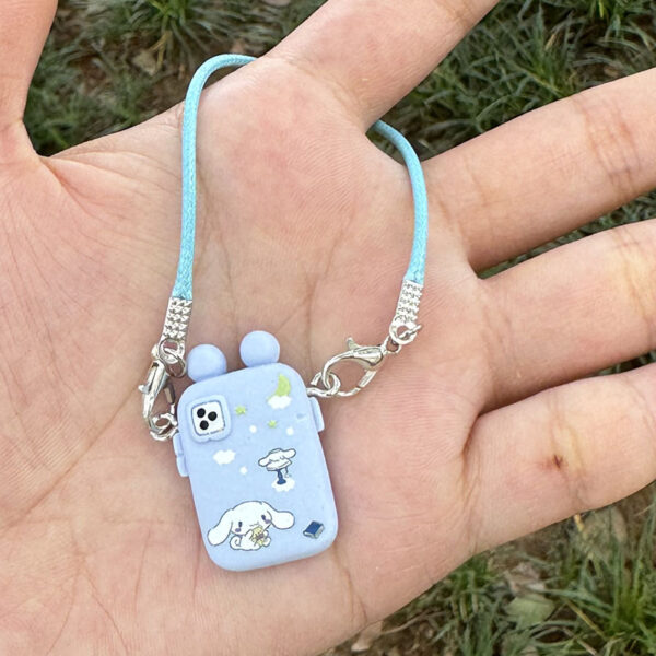 O1CN01yRhxDC29F0A4nnzkz_2216239028037-0-cib Wholesale Cartoon mini phone Doll Aessories