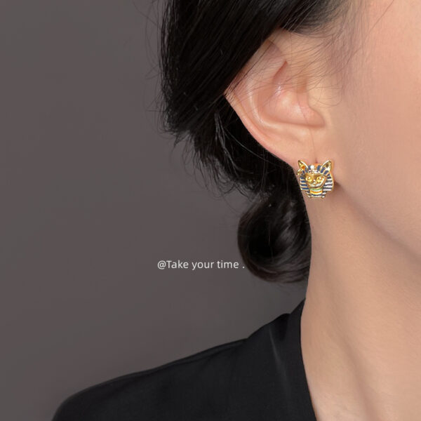 Wholesale Cat Head Pharaoh Enamel Dripping Glaze Painted Silver Needle Earrings