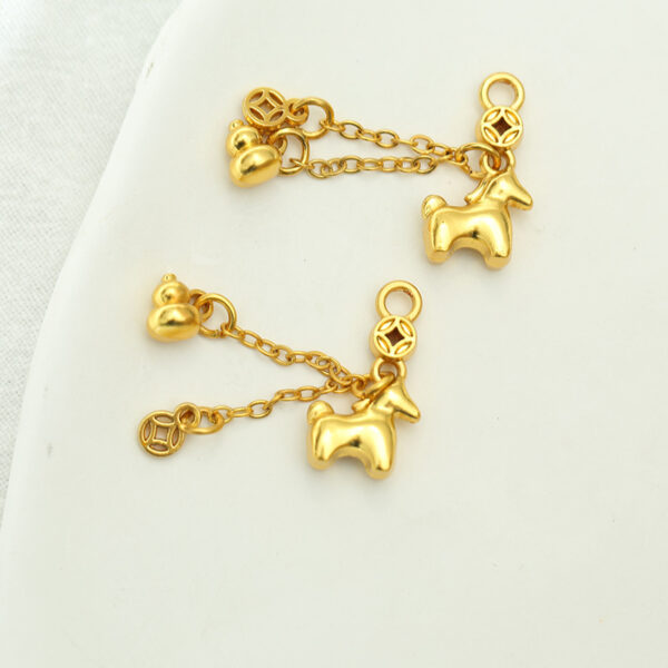 O1CN01yePlG61RR3bzL6J9f_2216934692107-0-cib Wholesale Traditional style, design for the Year of the Horse, 3D hard gold copper coin ny pendant for women, clavicle chain, ready for wholesale.