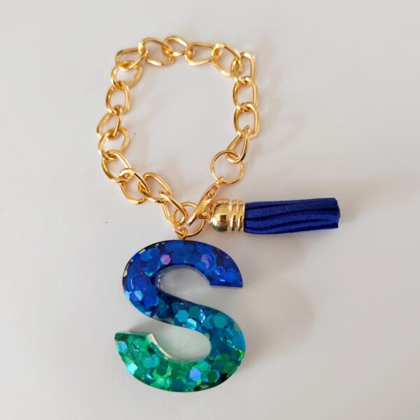 Wholesale Mixed color blue English letter keychain
