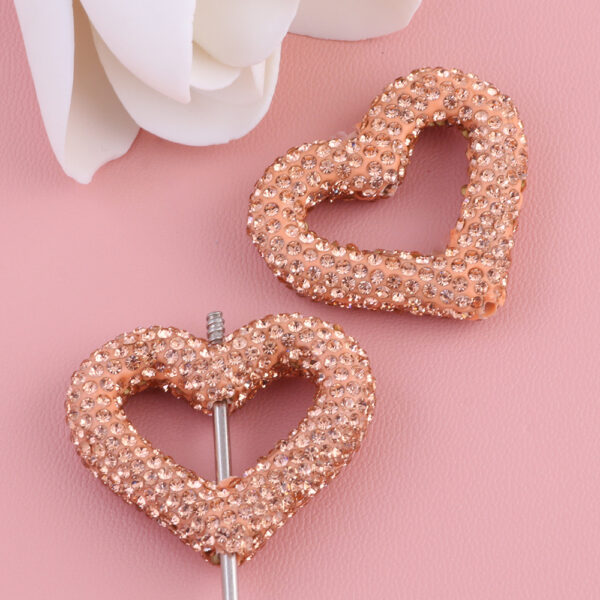 Wholesale Hollow out heart-shaped water drill filled with clay straight hole beads