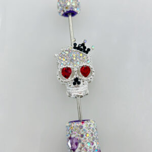 Red eyes-black crown