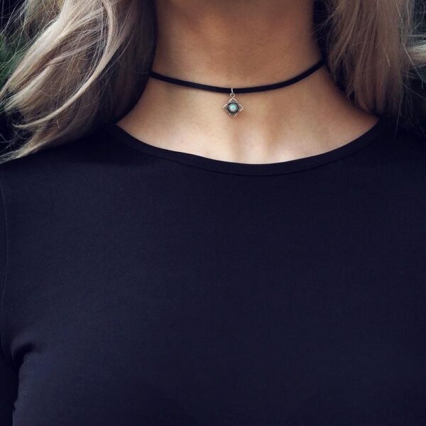 Wholesale Petal Opal Small Pendant Women's Collarbone Chain Velvet Short Necklace