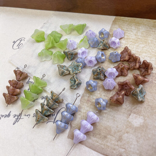 Wholesale 10pcs trumpet flower glass retro mottled dyed lotus mist beads