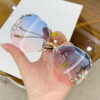 Wholesale Frameless cutting edge inlaid with diamonds Women Sunglasses