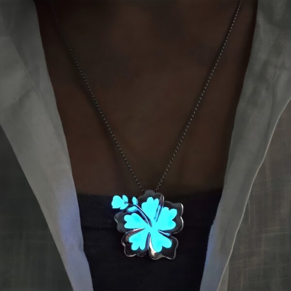 Wholesale Luminous Flower Silver Petal Necklace