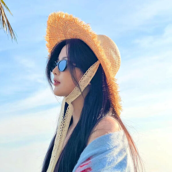 Wholesale UV resistant cat eye small frame sunglasses