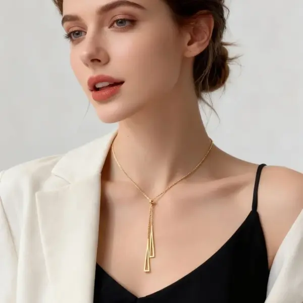 Stainless Steel Necklace Classic Versatile 18K Gold Plated Jewelry Geometric Vacuum Electroplated Unisex Necklace