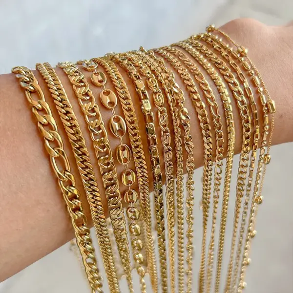 Wholesale-Jewelry-Simple-Style-Geometric-304-Stainless-Steel-Plating-Cuban-Link-Chain-Curb-Chain-Coffee-Bean-Chain-Figaro-Chain-Chain-Necklace-main-image-1-1 Wholesale Jewelry Simple Style Geometric 304 Stainless Steel Plating Cuban Link Chain Curb Chain Coffee Bean Chain Figaro Chain Chain Necklace