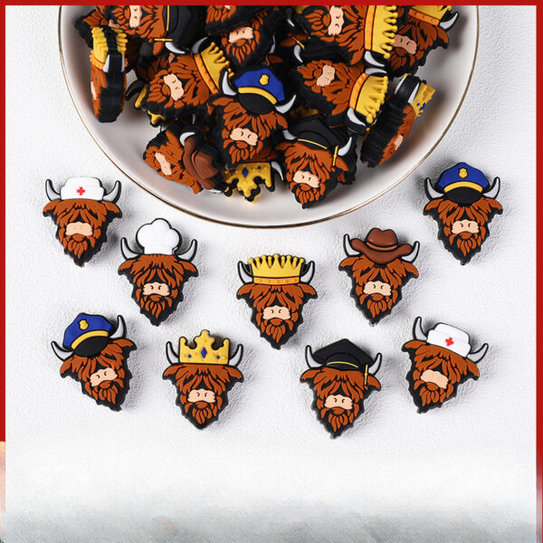 Wholesale 20pcs Cartoon Highland Cattle Children's Food Grade Animal Teether Mixed Nurse Silicone Beads
