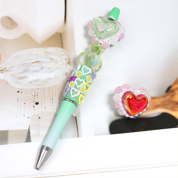 oly-002c979180e38c11006fa854a2091a64 Wholesale Heart-shaped beaded necklace with simple, fine shimmering beads