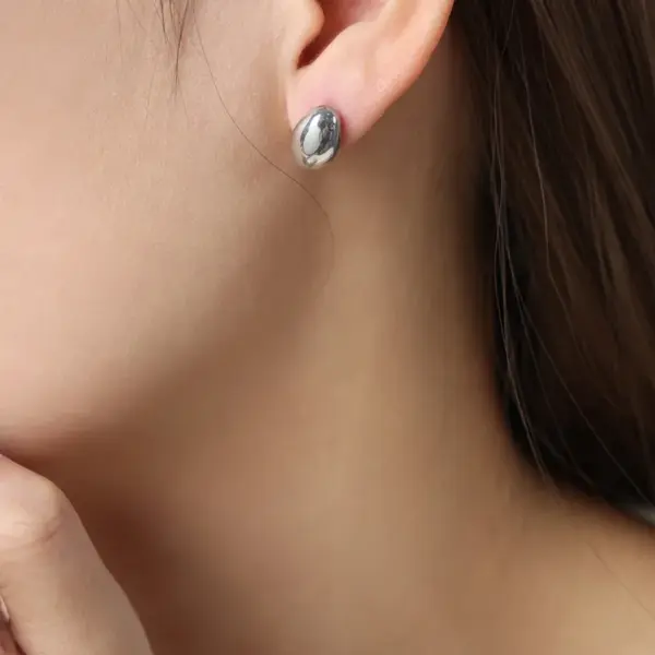 304 Stainless Steel Solid Color PVD Coated 18K Gold Plated Real Gold Plated 18K Gold Simple Style Waterproof Non Tarnish Plating Gold Sier Ear Studs